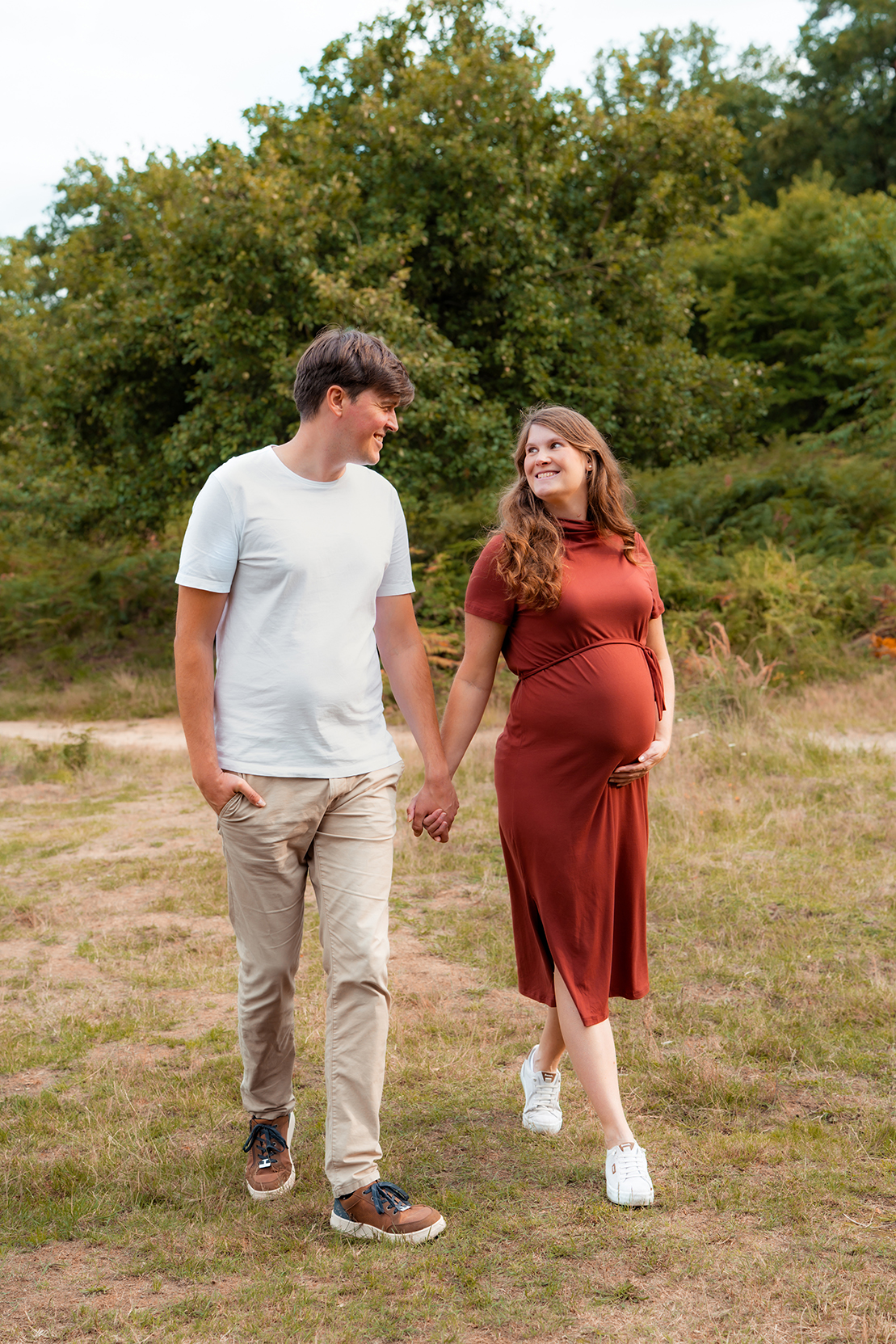 Spaziergang bei Babybauchshooting in der Wahner Heide Troisdorf